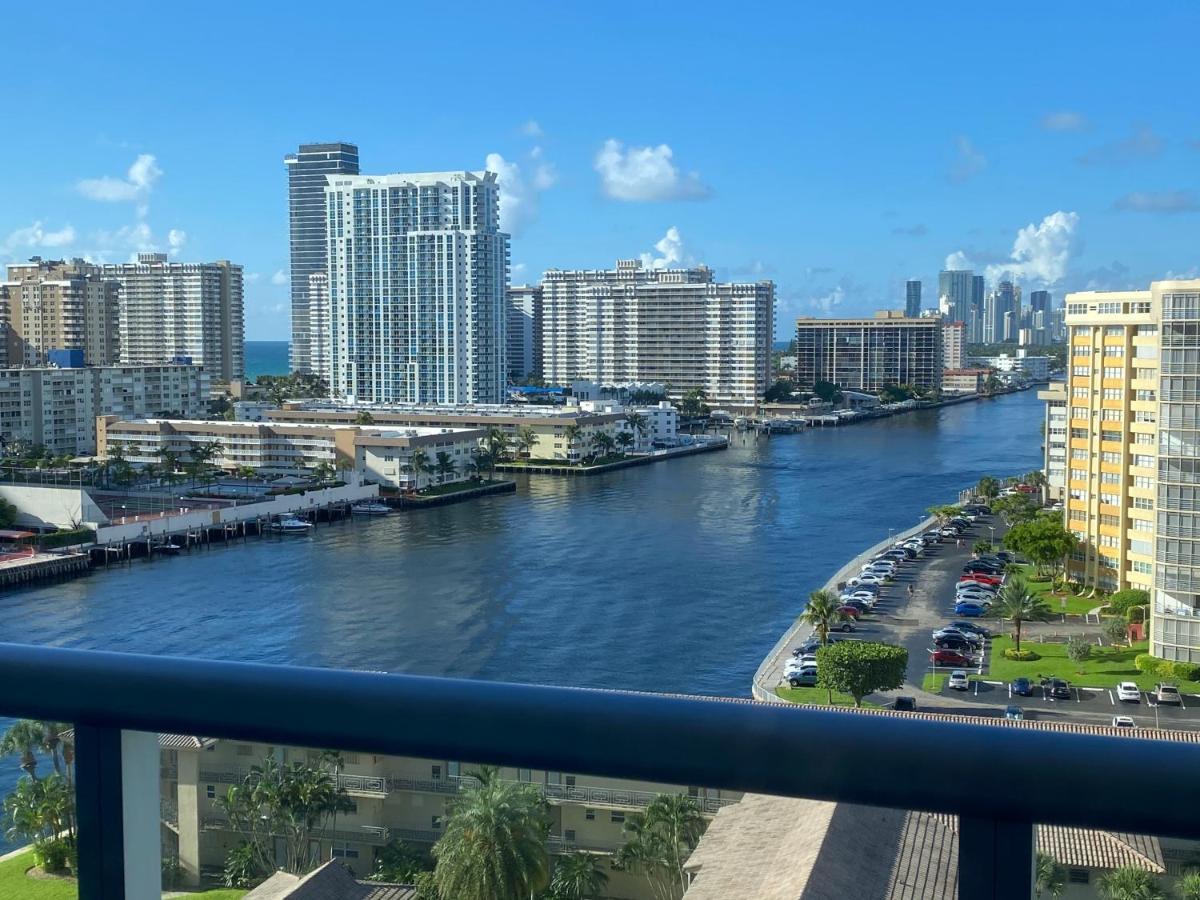 Beachwalk 1B-1B Apmt Amazing View 12A Hallandale Beach Bagian luar foto
